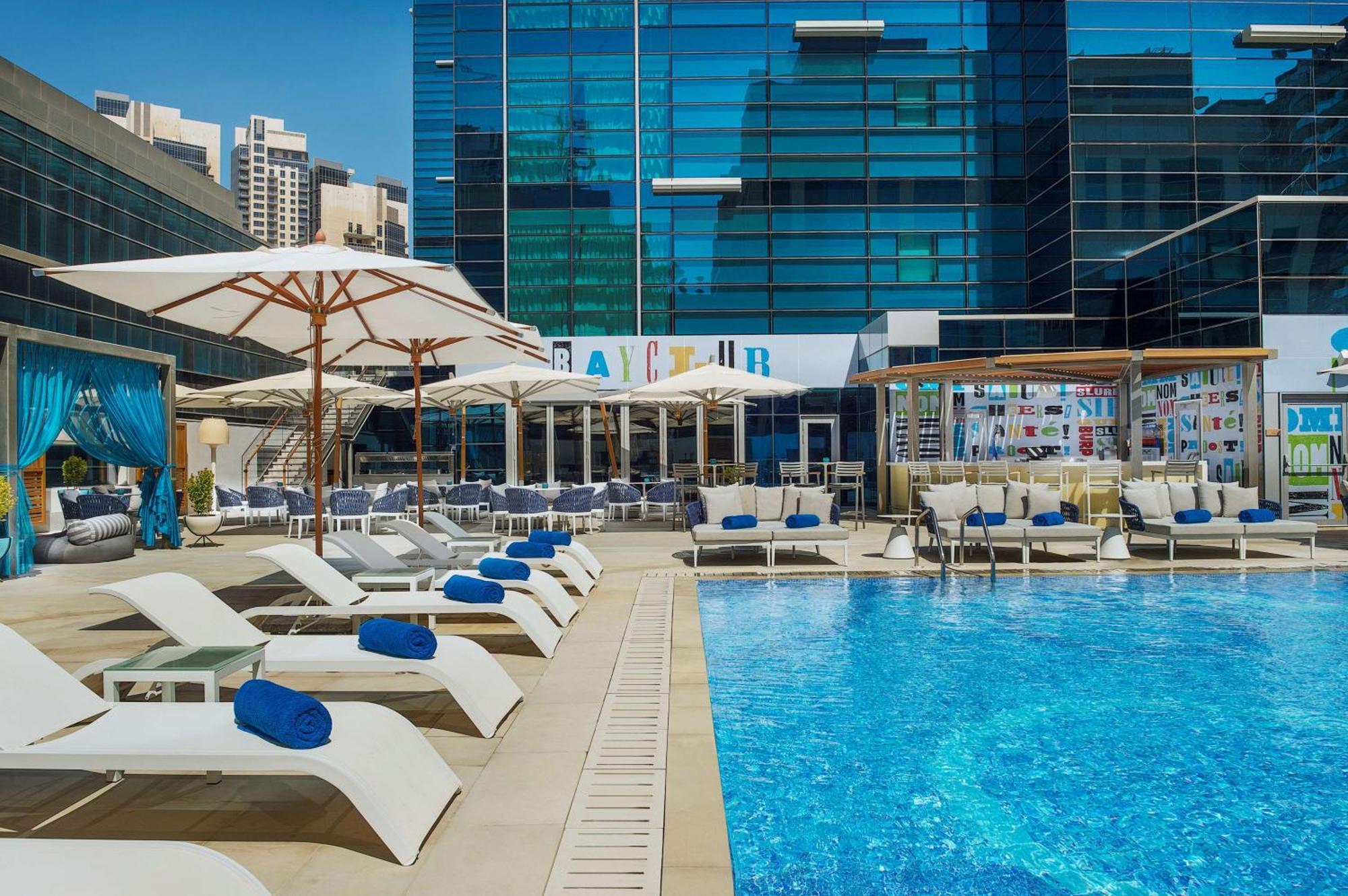 Doubletree By Hilton Dubai - Business Bay Hotell Exteriör bild