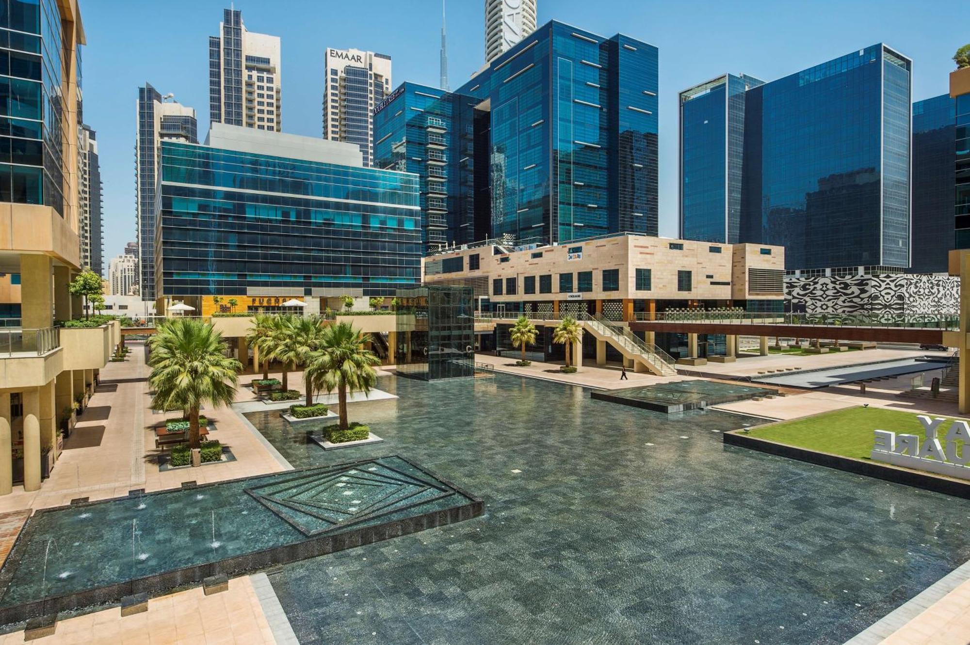 Doubletree By Hilton Dubai - Business Bay Hotell Exteriör bild